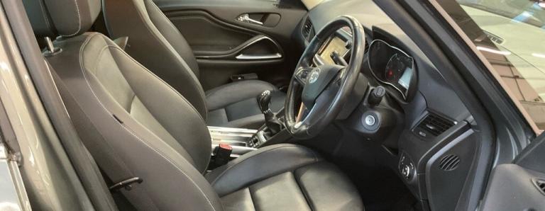 2017 Vauxhall Zafira 2.0 CDTi Elite Nav 5dr ++ PANROOF / NAV / CAMERA / LEATHER / ULEZ ++ MPV Die...