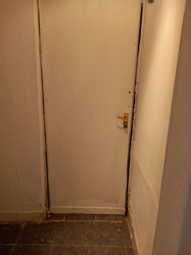 **LET BY** 2 BEDROOM TERRACED HOUSE** NORTH ROAD** ST6 2DN** DSS ACCEPTED** NO DEPOSIT**