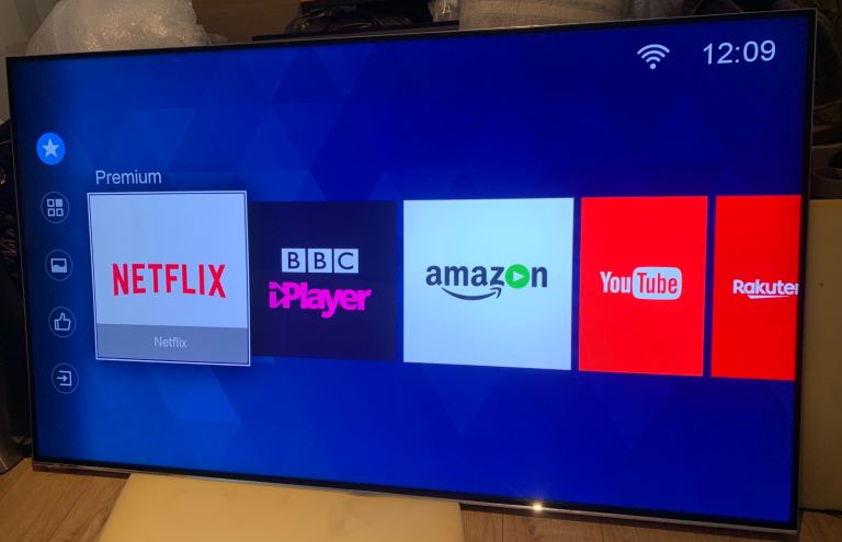 Hisense H75M7900 75 Inch 4K HDR Smart 3D LED TV with Freeview HD