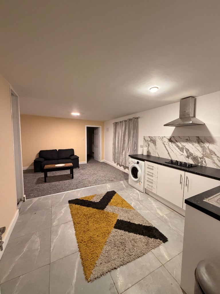 1 Bedroom Furnished Flat - Bills Included