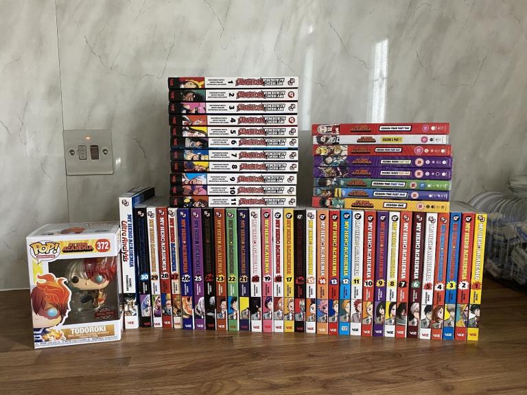 MY HERO ACADEMIA AND VIGILANTE MANGA AND DVD BUNDLE