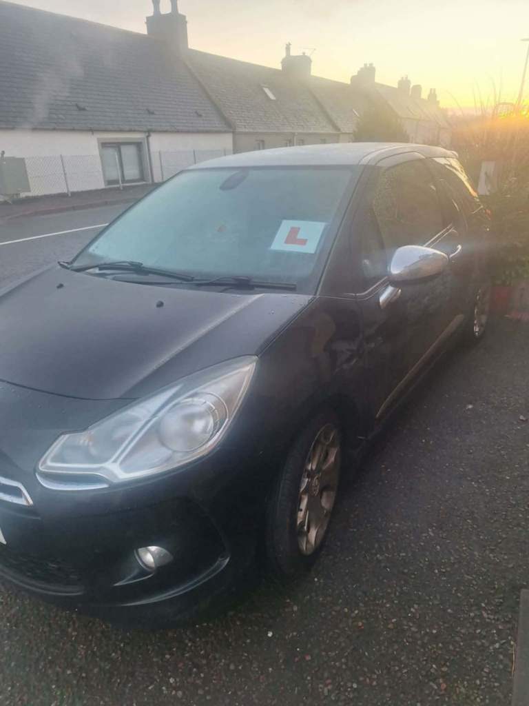 Citroen, DS3, Hatchback, 2010, Manual, 1560 (cc), 3 doors