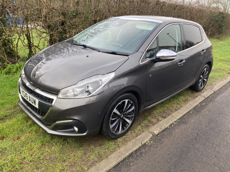 2019 Peugeot 208 1.2 PureTech 82 Tech Edition 5dr [Start Stop] HATCHBACK Petrol Manual