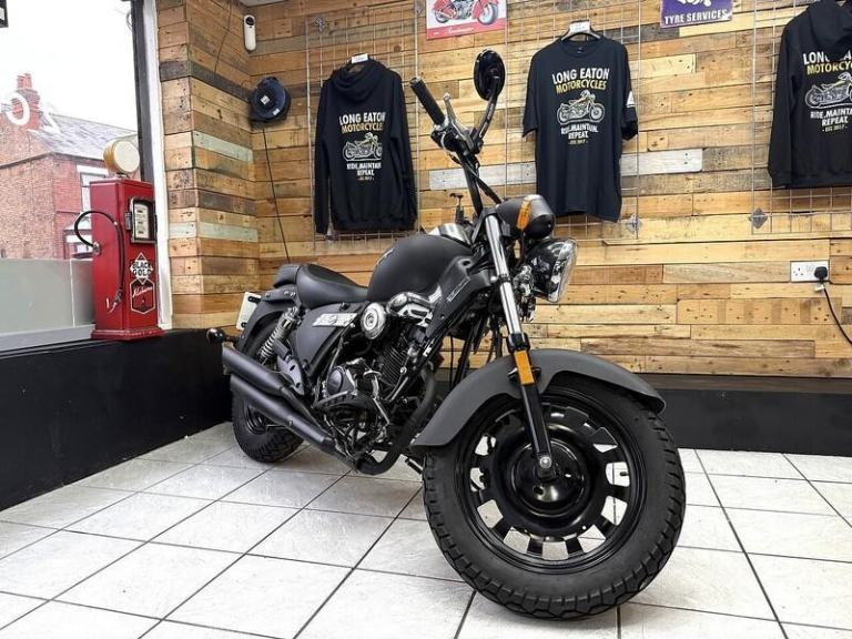 Keeway Superlight 125 125  Custom Cruiser 