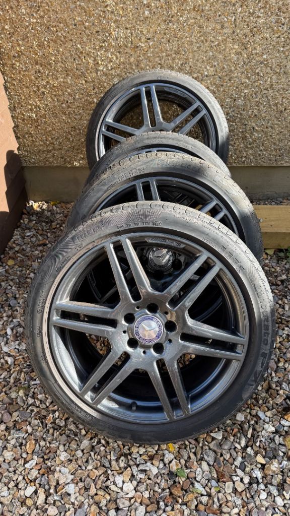 Mercedes AMG 18” Alloy wheels 
