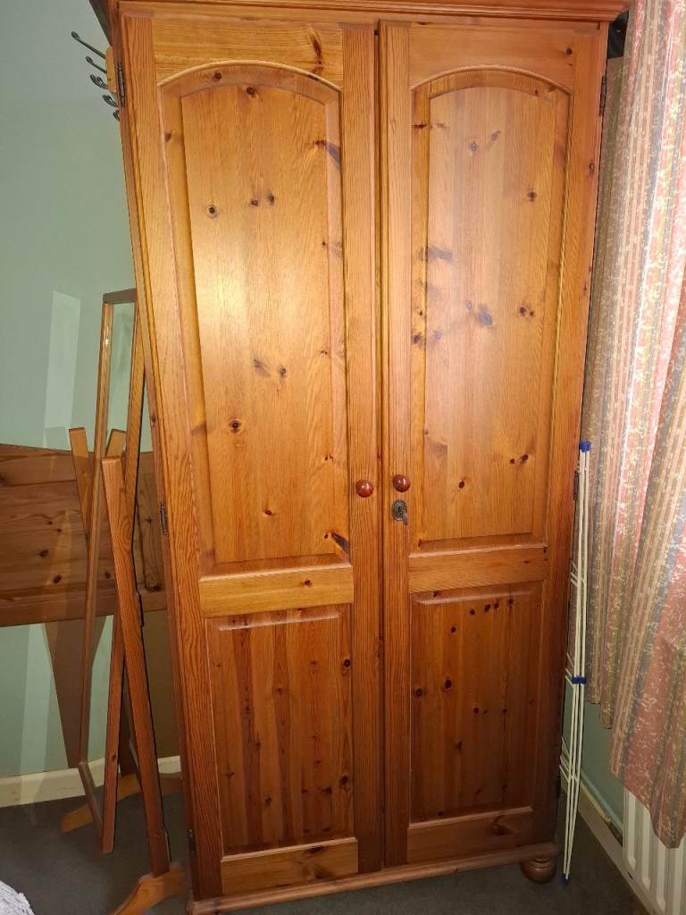 Pine bedroom furniture 