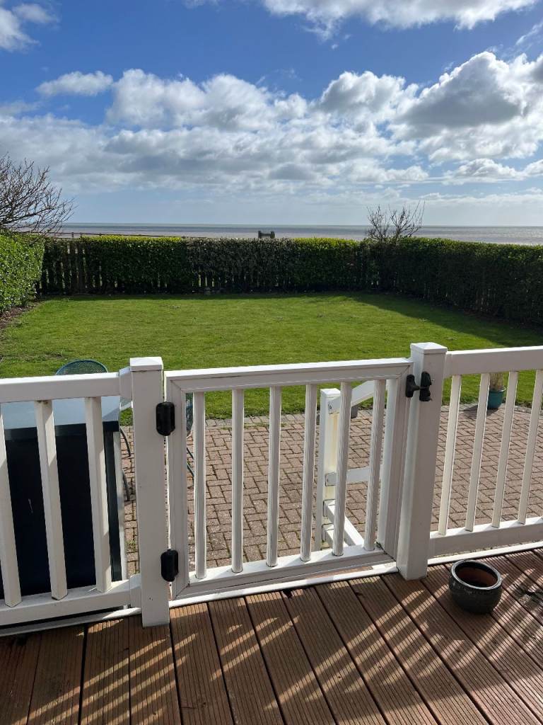 STUNNING PRIVATE SALE LODGE FOR SALE! - Sea Views and Private Garden