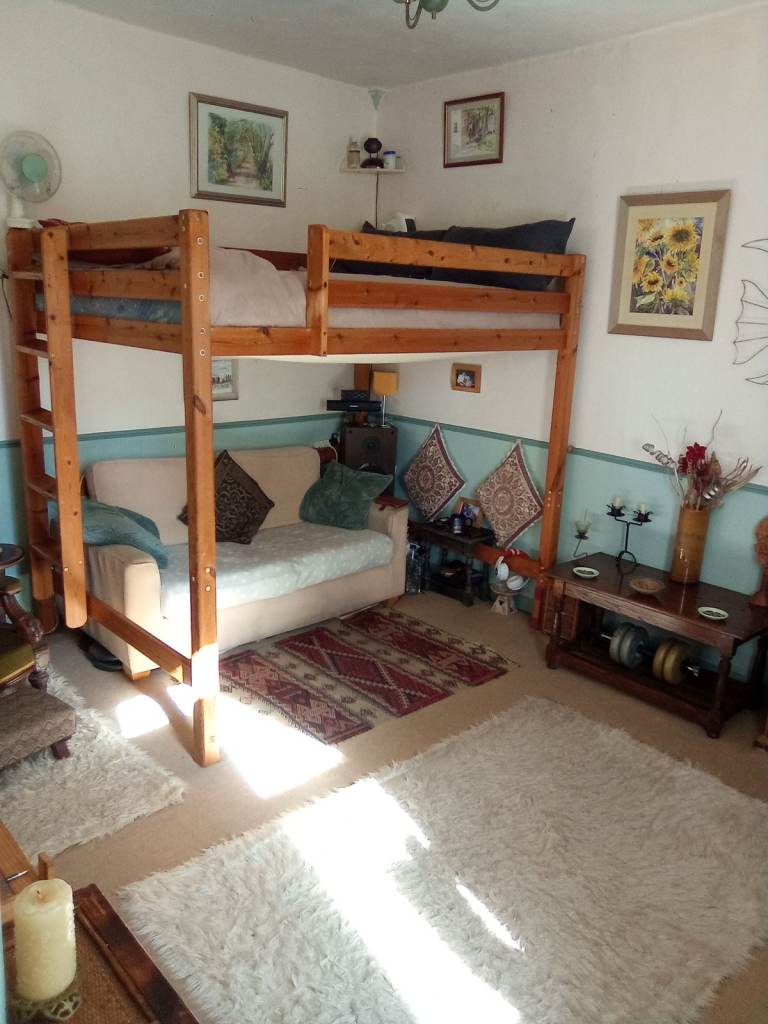 Studio flat for sale - near Heathrow