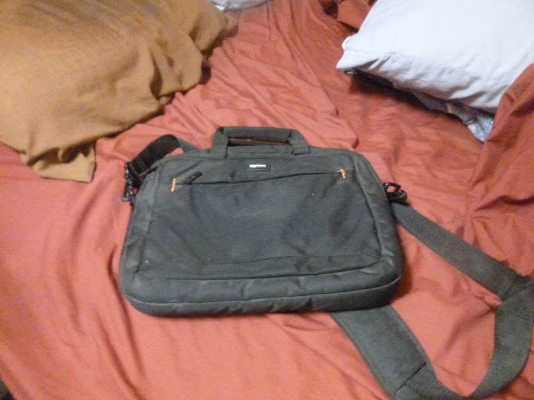 Laptop bag with shoulder strap