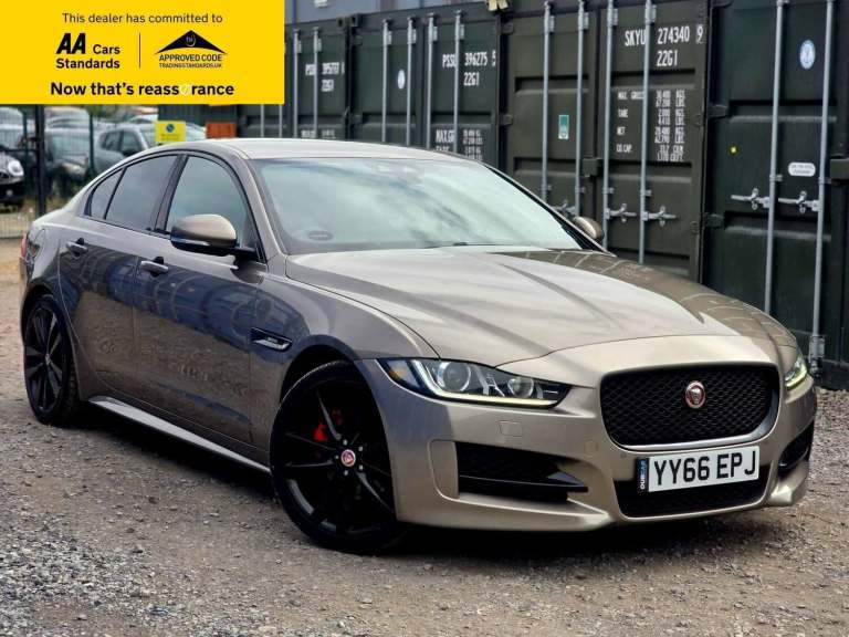 2016 Jaguar XE 2.0d R-Sport Saloon 4dr Diesel Auto Euro 6 (s/s) (180 ps) Saloon Diesel Automatic