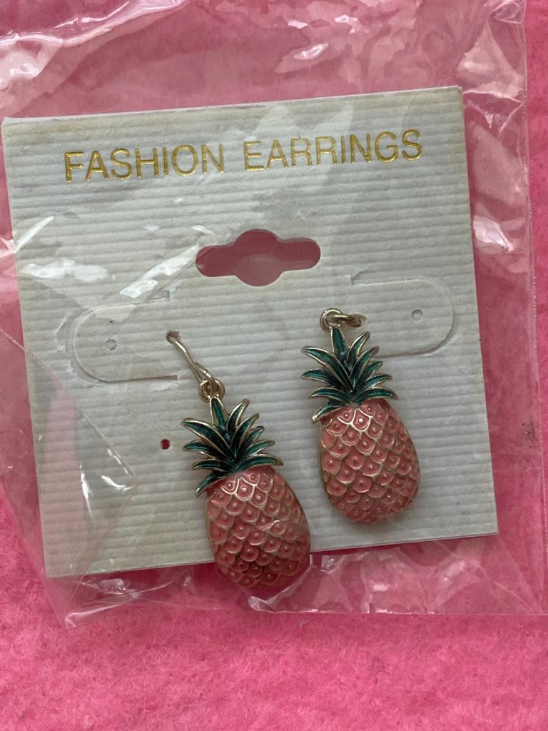 Fashion earrings pineapples . 