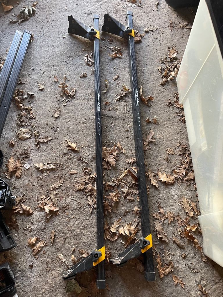 Auto Maxi Supra roof bars for Fiesta or Astra