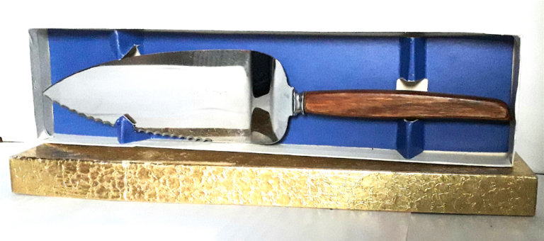 CAKE or PIE SERVER - STAINLESS STEEL - boxed
