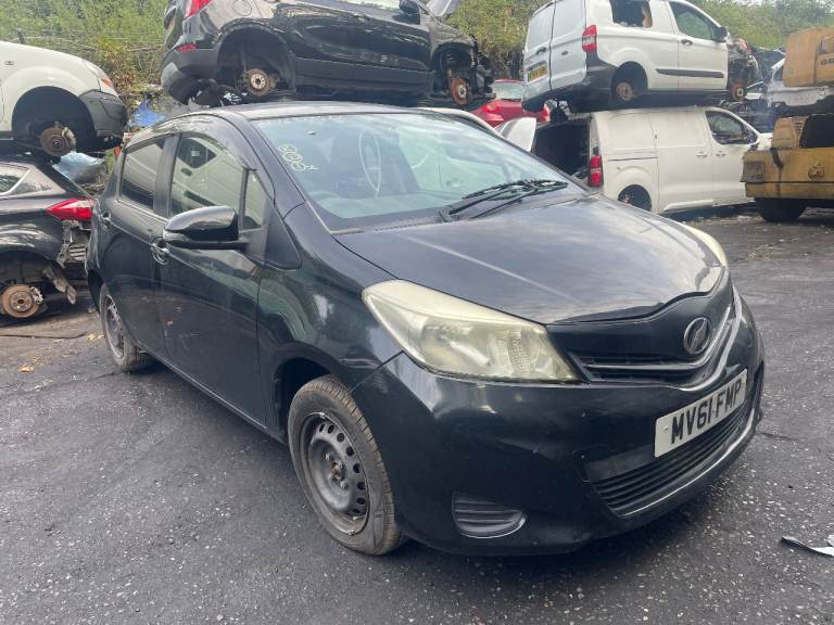 TOYOTA YARIS MK3 2011 1.3 PETROL 5DR BREAKING