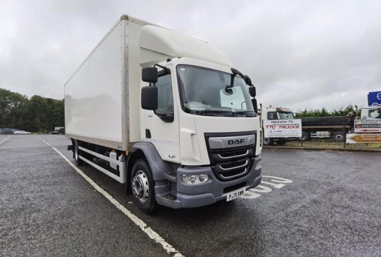 2022 DAF LF 260 4X2 with 28ft GRP Box