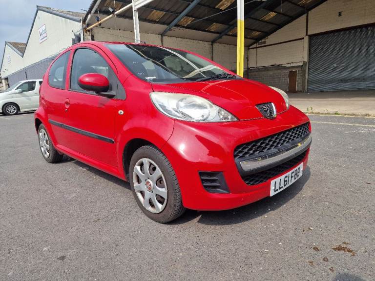 Peugeot, 107, Hatchback, 2011, Manual, 998 (cc), 5 doors