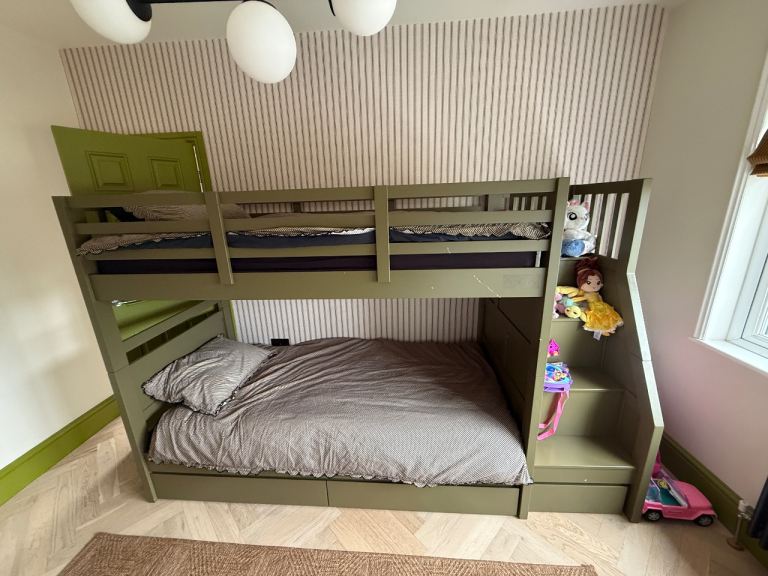 Solid wood bunk bed