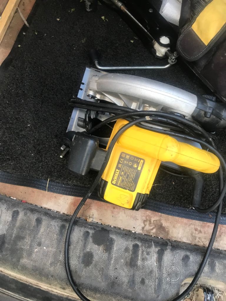DeWalt Circular Saw – Good Condition, Yellow and Silver