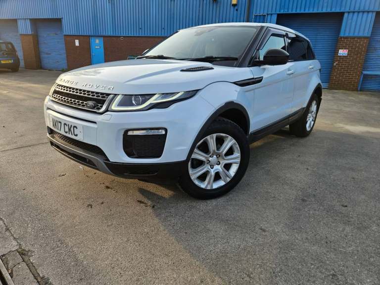 2017 RANGE ROVER EVOQUE 2.0 eD4 SE Tech. Only 69k miles. MANUAL. LAND ROVER