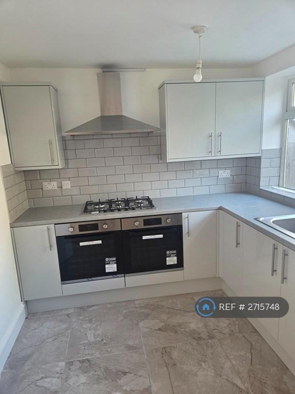 5 bedroom house in Redewater Road, Newcastle Upon Tyne, NE4 (5 bed) (#2715748)