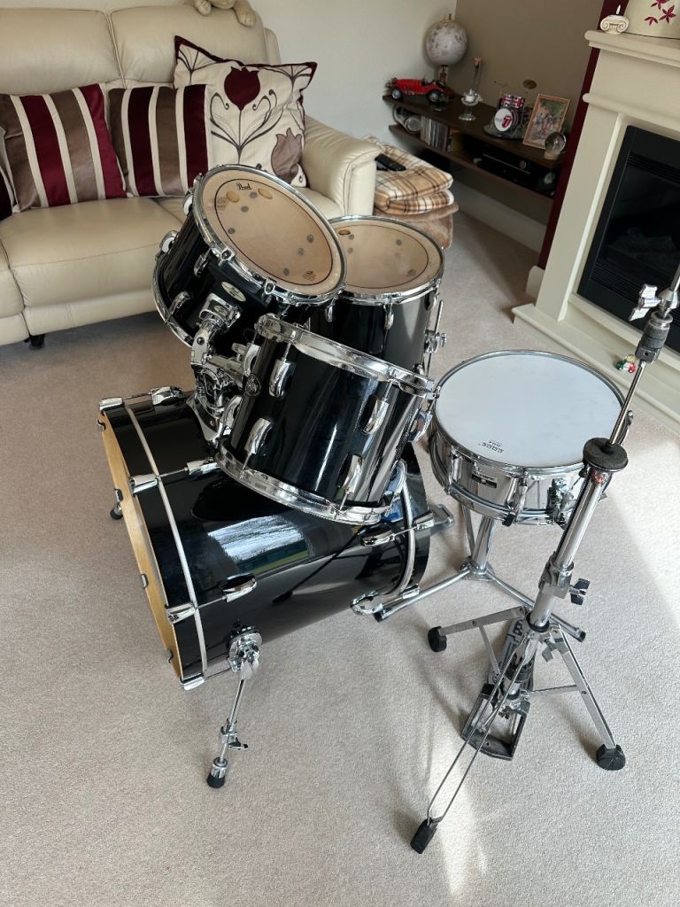 Pearl Vision Drum Kit