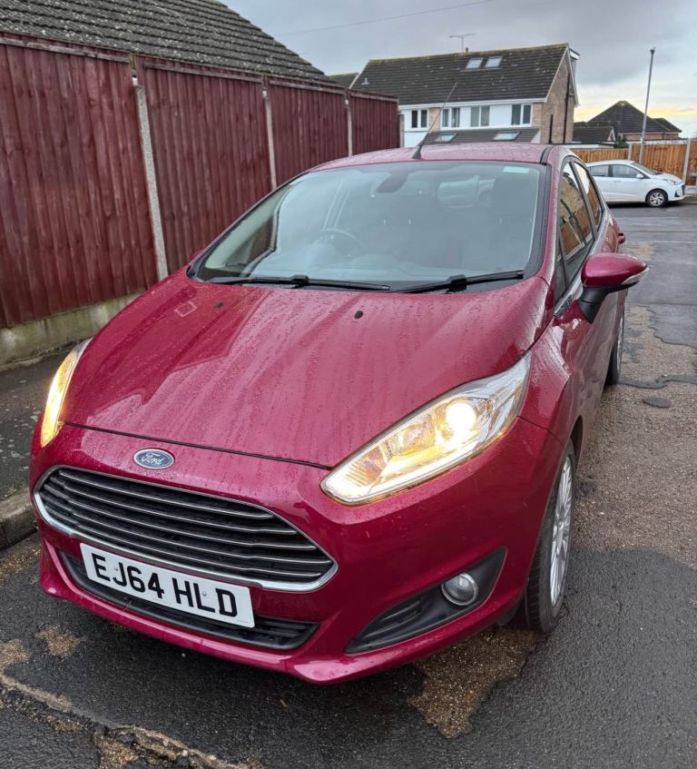 Ford, FIESTA, Hatchback, 2014, Semi-Auto, 1597 (cc), 5 doors