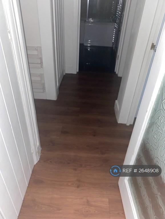 1 bedroom house in Heathdale Avenue, Hounslow, TW4 (1 bed) (#2648908)