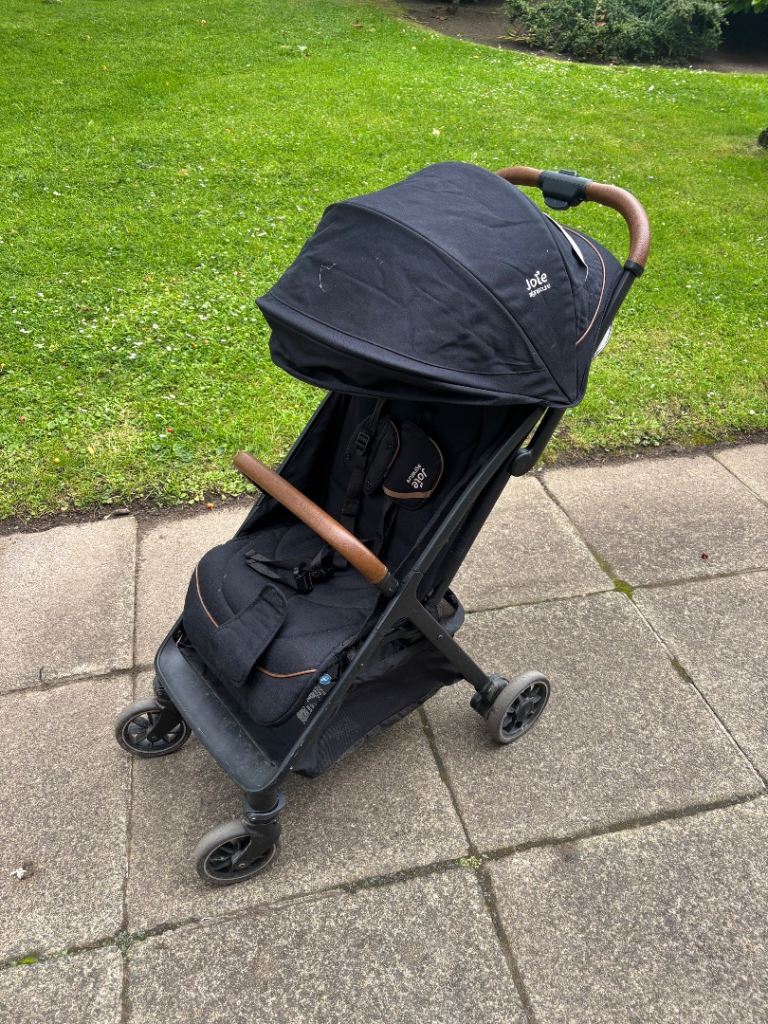 Joie signature pram – Black, Good Condition