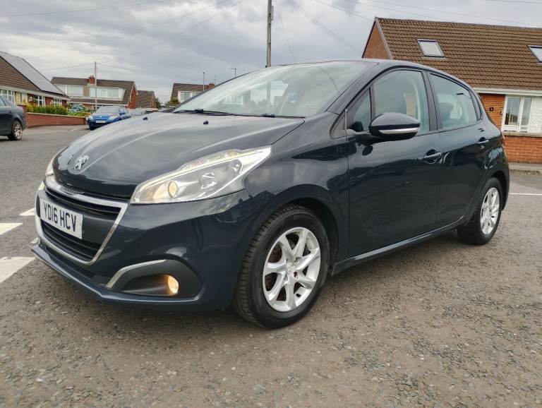 Peugeot, 208, Hatchback, 2016, Manual, 1560 (cc), 5 doors