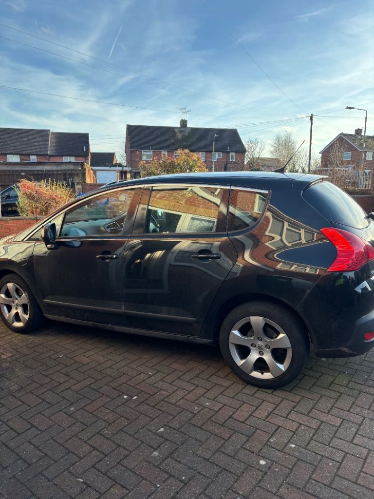 Peugeot 3008 1.6 diesel 2013 10900 miles runs with no faults