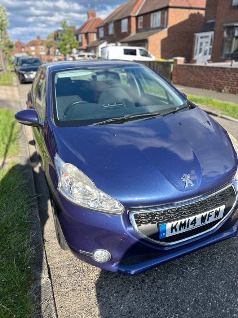 Peugeot, 208, Hatchback, 2014, Manual, 1398 (cc), 5 doors