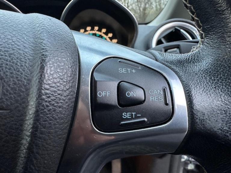 2016 Ford Fiesta 1.0T EcoBoost Titanium Euro 6 (s/s) 5dr HATCHBACK Petrol Manual