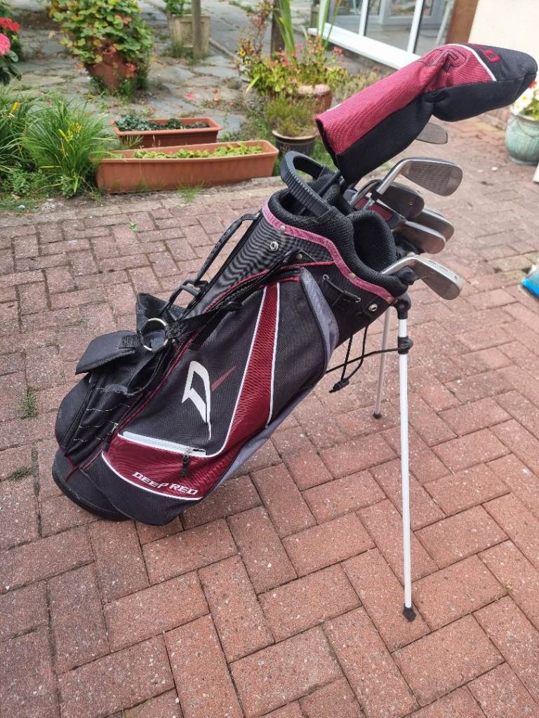 Deep Red Golf Club Set with Bag – Good Condition
