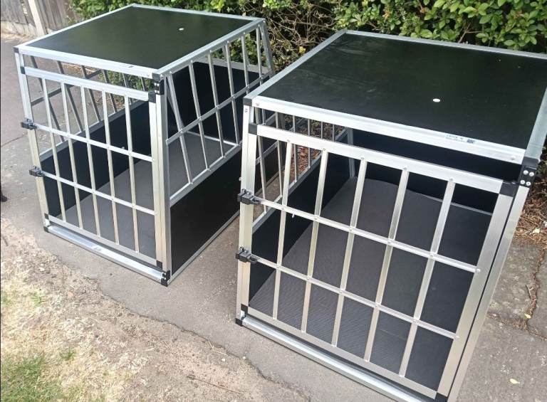 New pet crate ( 2 available £30 each )
