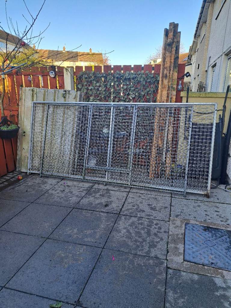 Dog pen