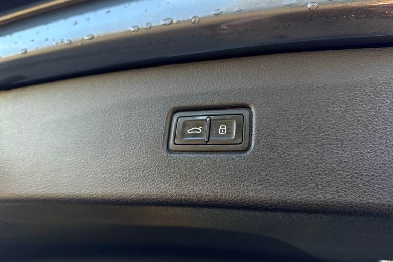 2022 Audi Q5 Edition 1 40 TDI quattro 204 PS S tronic SUV DIESEL Automatic