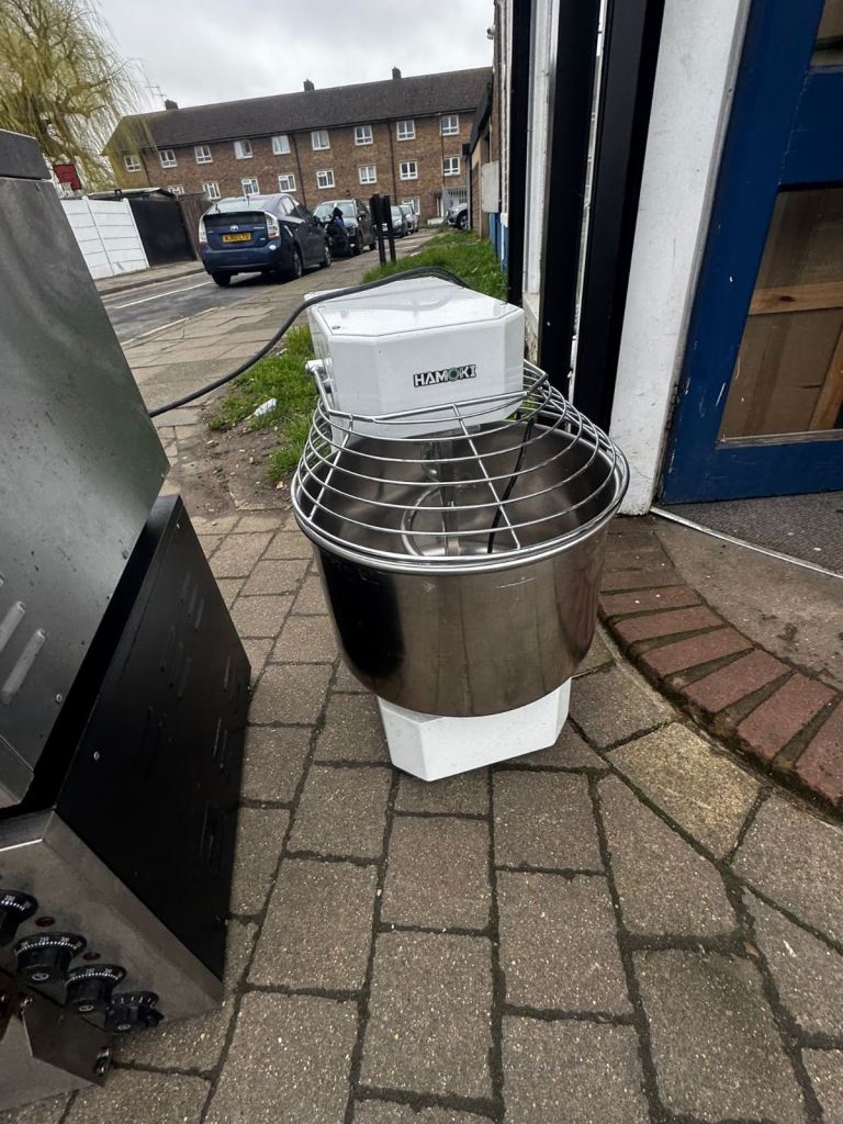Commercial dough mixer like new cafe shop restaurant takeaway 