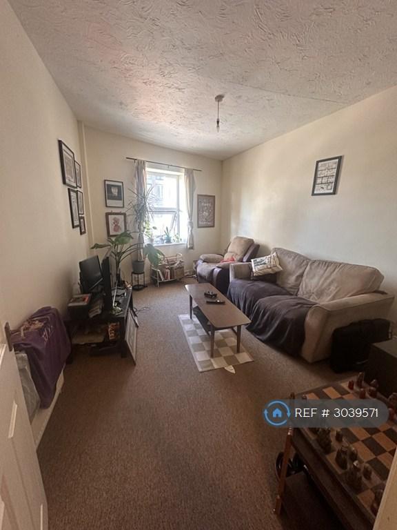 2 bedroom flat in The Three Lamps, Bristol, BS4 (2 bed) (#3039571)
