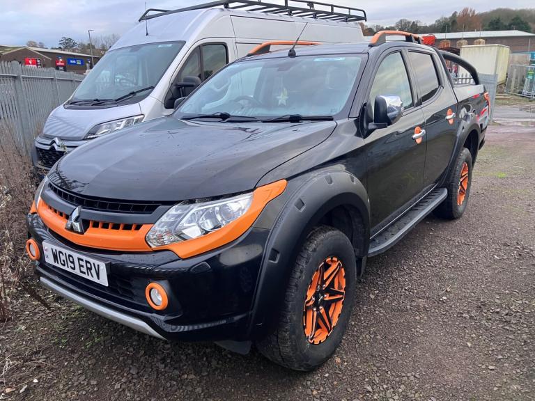 2019 Mitsubishi L200 Double Cab Barbarian SVP Manual 1 Owner low miles £12495 + vat PICK UP Diese...