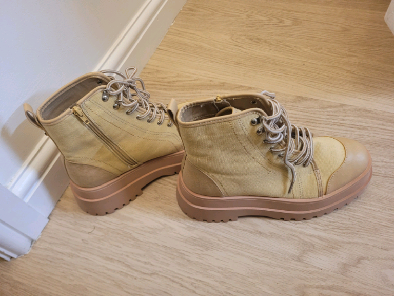 image for Ladies River Island Boots, size 7.