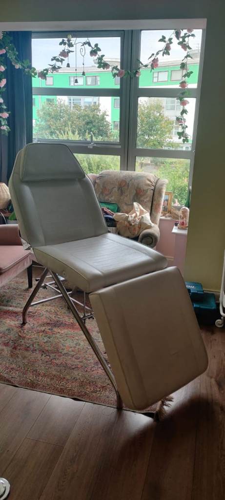 image for Massage table