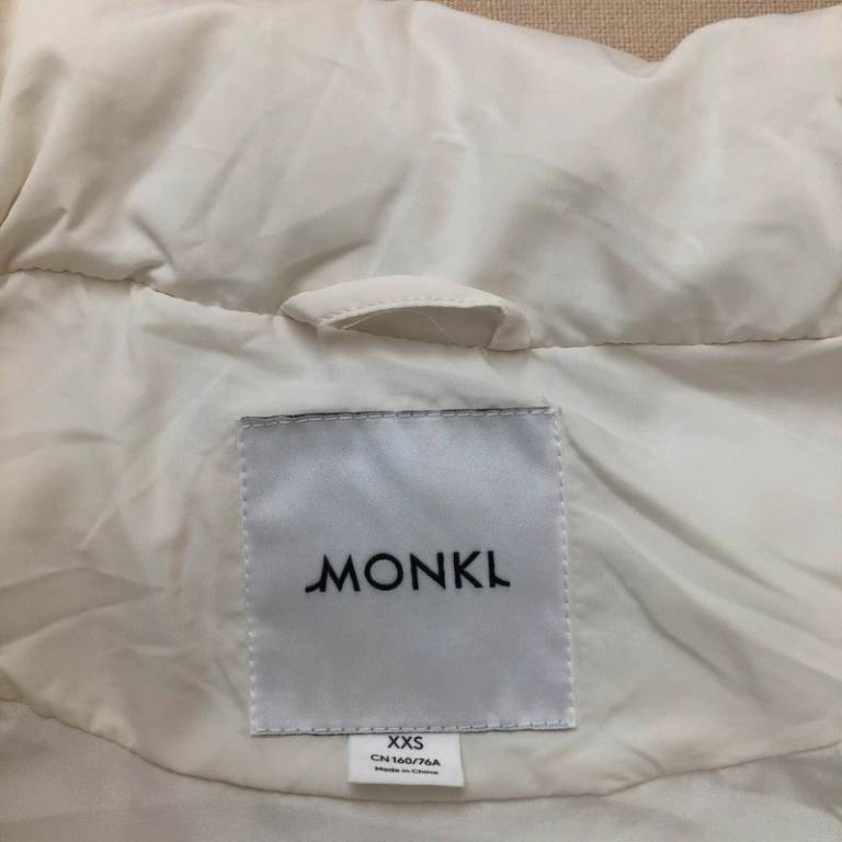 Monki ivory puffer vest XXS UK 4/6 VGC