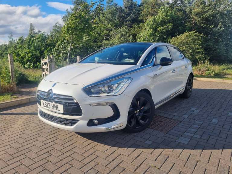 Citroen, DS5, Hatchback, 2013, Manual, 1997 (cc), 5 doors