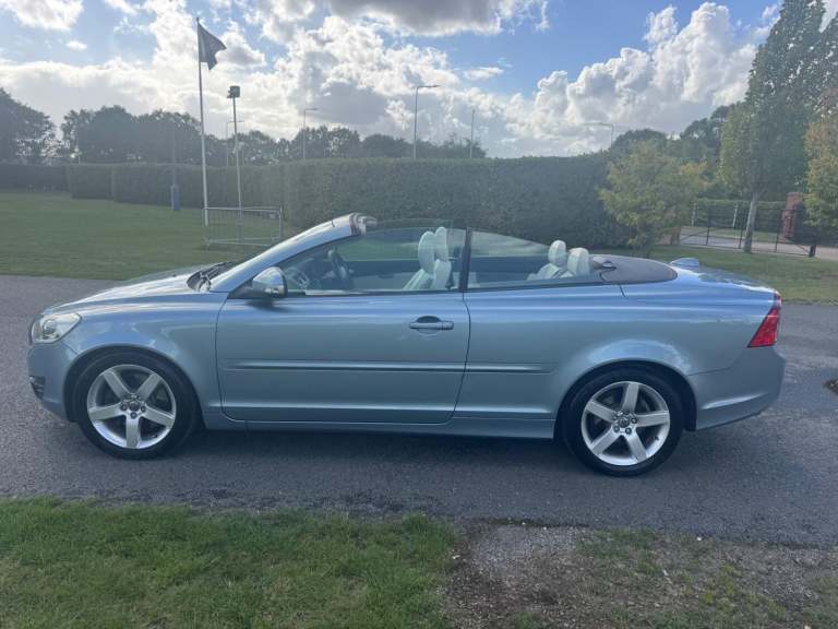 VOLVO C70 2.0 D3 SE Lux 2010