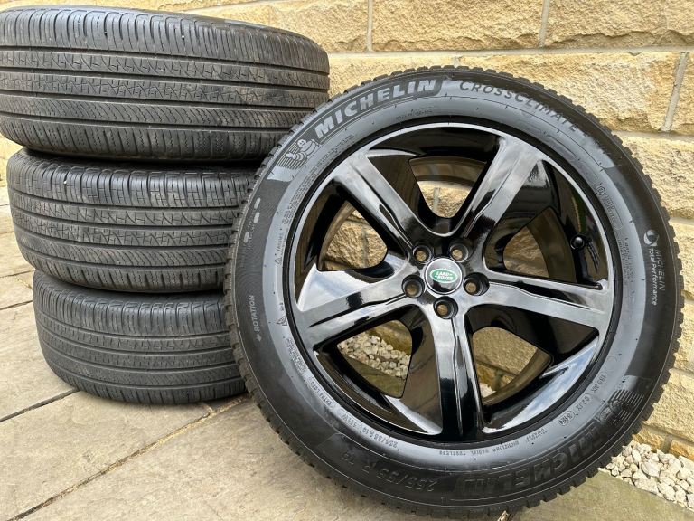 Range Rover Velar Evoque Freelander 2 19 Inch Alloy Wheels Powdered Black style 5108 & 5mm+ tyres!