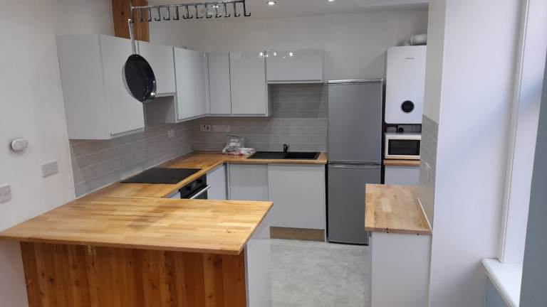 2 Bedroom Ground Floor Flat-No Short Term/Fringe
