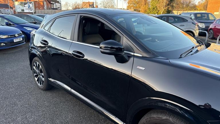 2023 Ford Puma 1.0 EcoBoost Hybrid mHEV ST-Line Vignale 5dr Petrol Hatchback Hatchback Petrol Manual