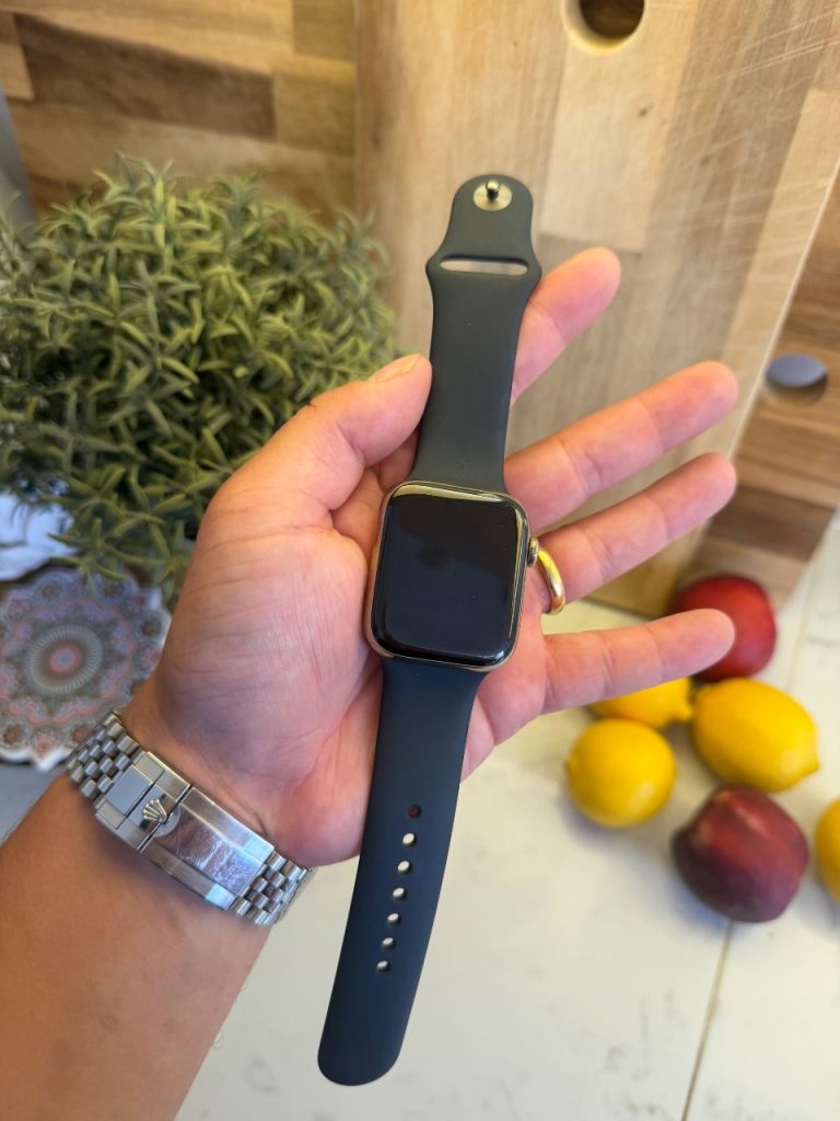 Apple Watch Series 6 - 44mm Stainless Steel GPS + Cellular GOLD