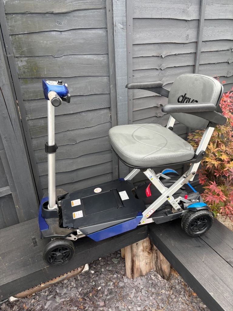 Drive lightweight folding mobility scooter