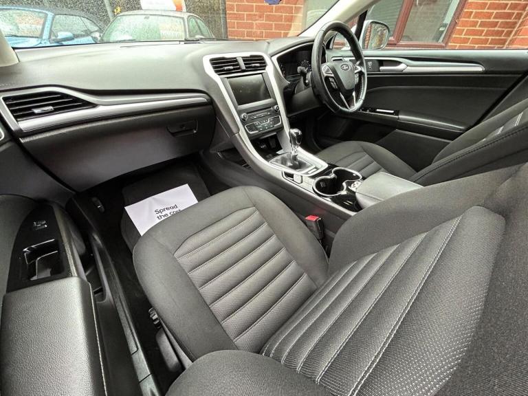 FORD MONDEO 2.0 TDCi Zetec Euro 6 (s/s) 5dr 2015